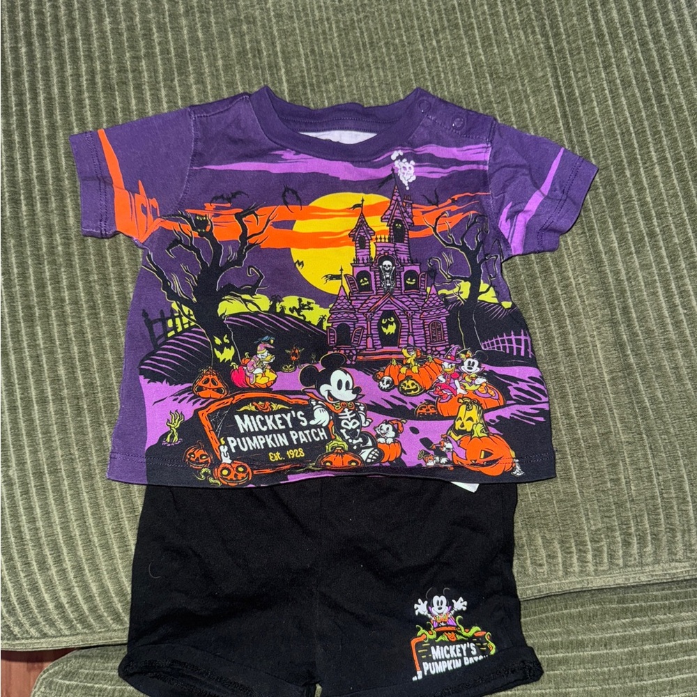 Purple Halloween Mickey Mouse T-Shirt and Black Shorts Set